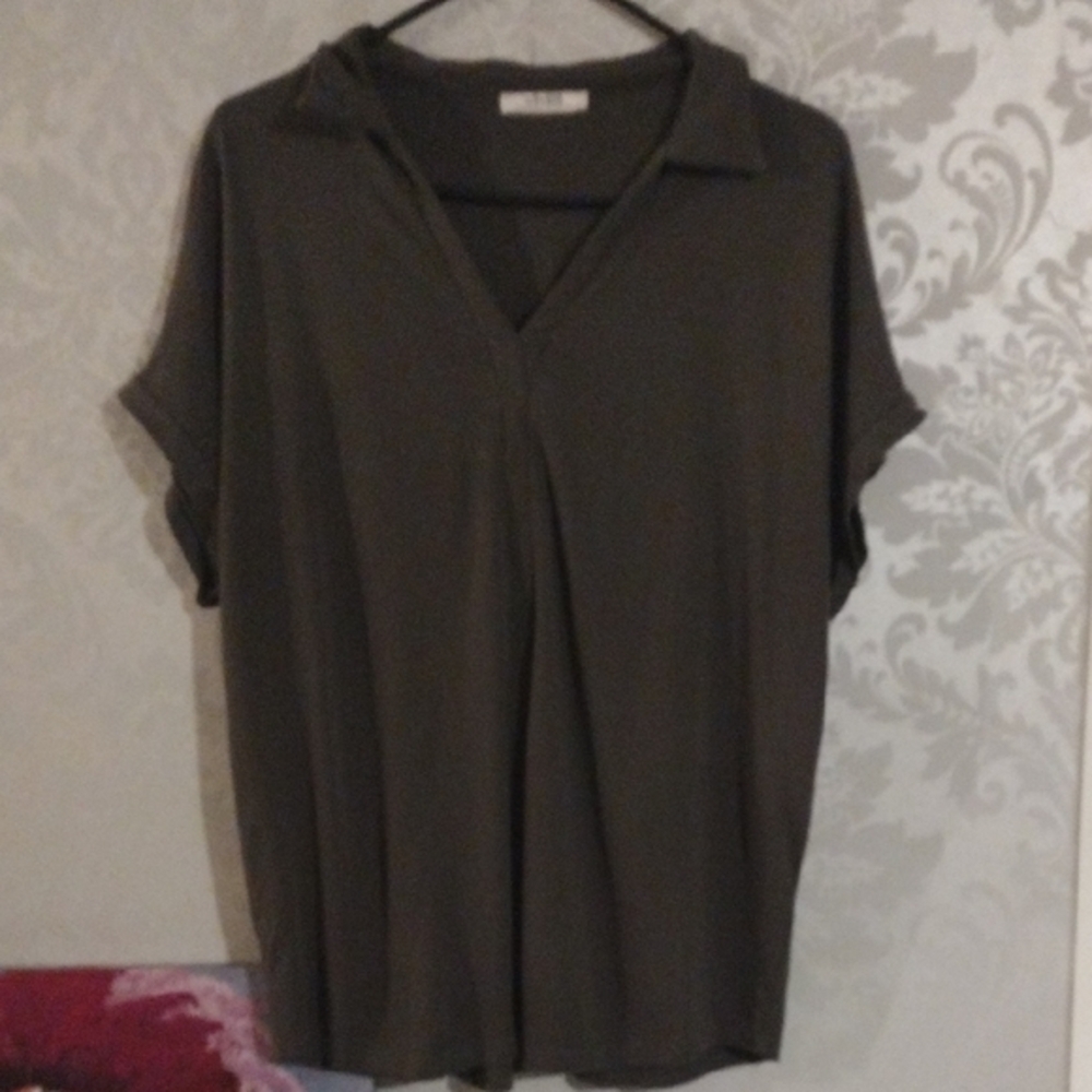 Green Dolman Sleeve Polo Blouse
